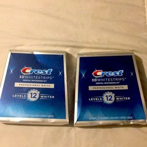 Crest 3DWhitestrips Dental Whitening Kit (one box)